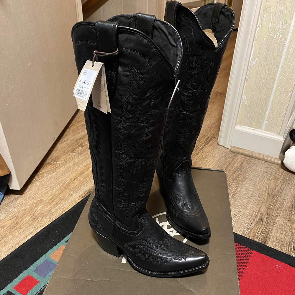 Ariat Casanova boots